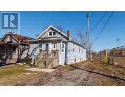 108 BURGAR STREET, Welland, Ontario