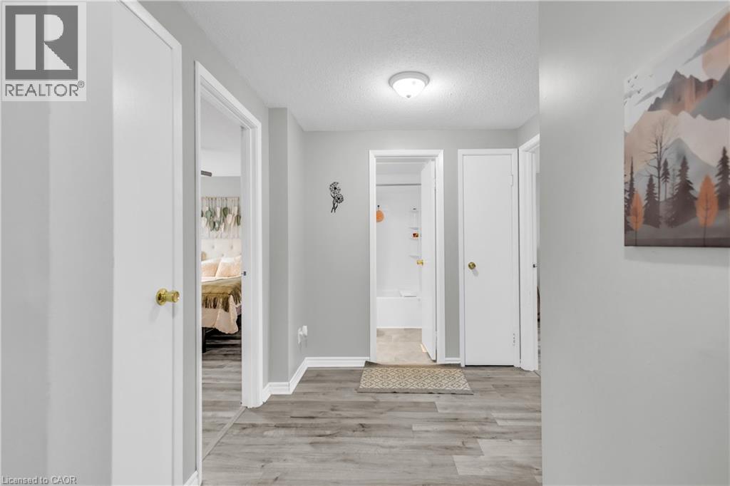 120 Country Club Drive Unit# 73, Guelph, Ontario  N1E 3K7 - Photo 12 - 40814047