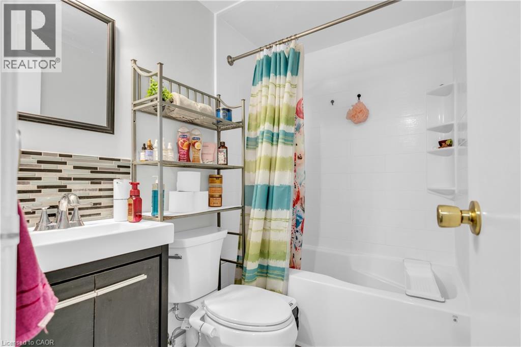 120 Country Club Drive Unit# 73, Guelph, Ontario  N1E 3K7 - Photo 18 - 40814047