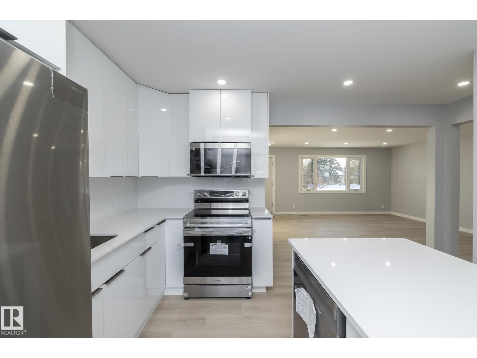 8008 159 St Nw, Edmonton, Alberta  T5R 2E4 - Photo 11 - E4478633