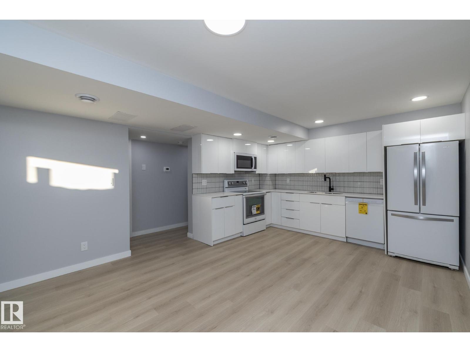 8008 159 St Nw, Edmonton, Alberta  T5R 2E4 - Photo 32 - E4478633