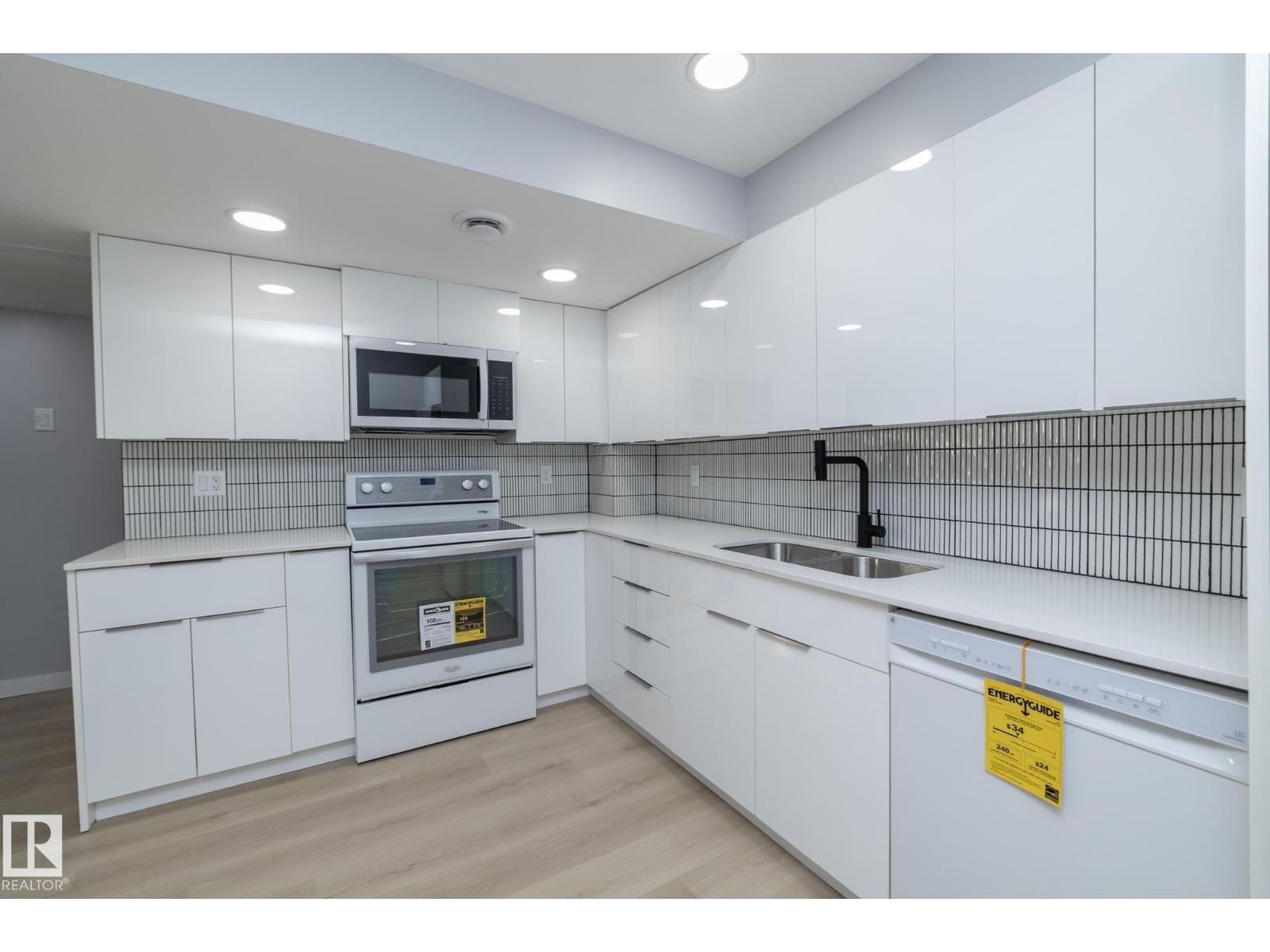 8008 159 St Nw, Edmonton, Alberta  T5R 2E4 - Photo 35 - E4478633