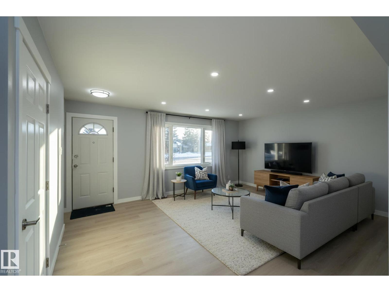 8008 159 St Nw, Edmonton, Alberta  T5R 2E4 - Photo 4 - E4478633