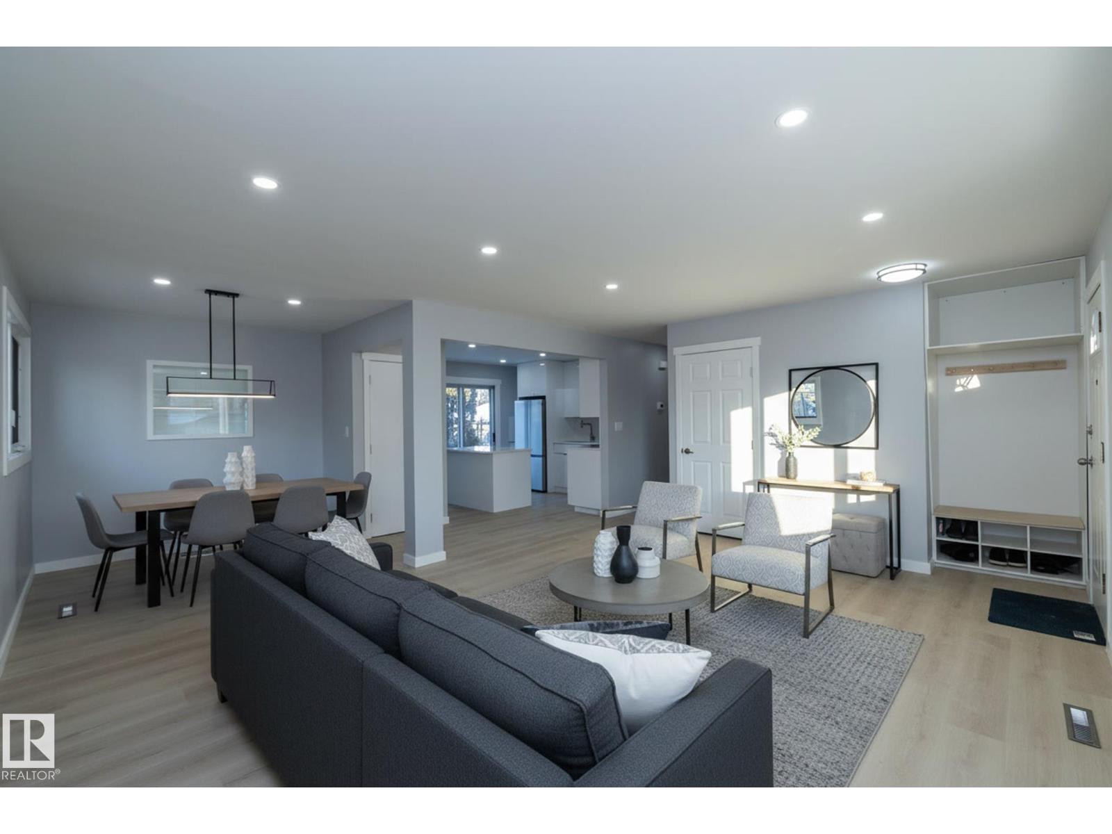 8008 159 St Nw, Edmonton, Alberta  T5R 2E4 - Photo 5 - E4478633