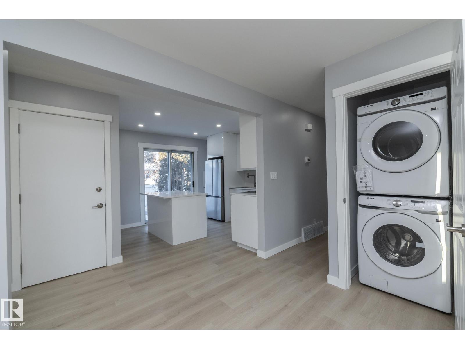 8008 159 St Nw, Edmonton, Alberta  T5R 2E4 - Photo 7 - E4478633