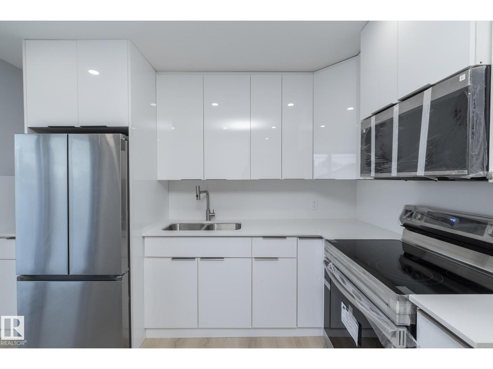 8008 159 St Nw, Edmonton, Alberta  T5R 2E4 - Photo 9 - E4478633