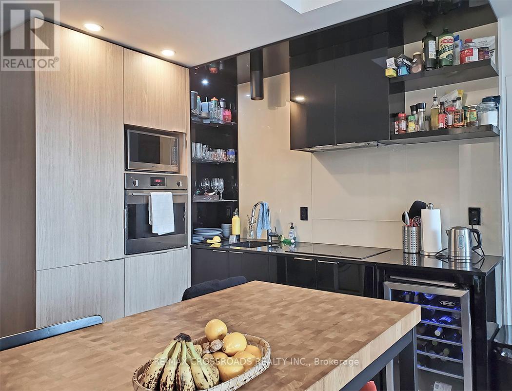 2916 - 70 Temperance Street, Toronto, Ontario  M5H 0B1 - Photo 4 - C12907578