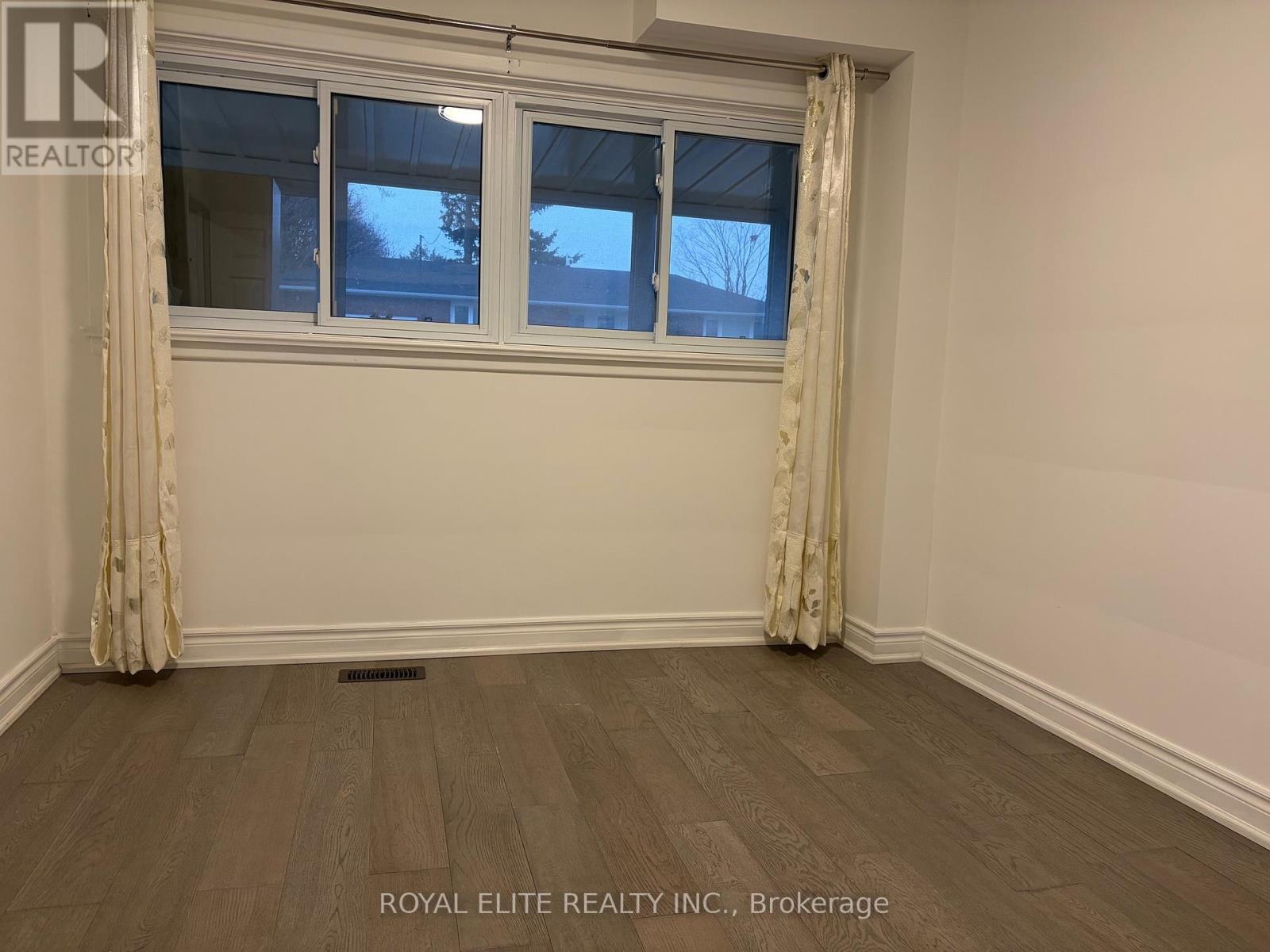 20 Shrewsbury Square, Toronto, Ontario  M1T 1L2 - Photo 14 - E12907594