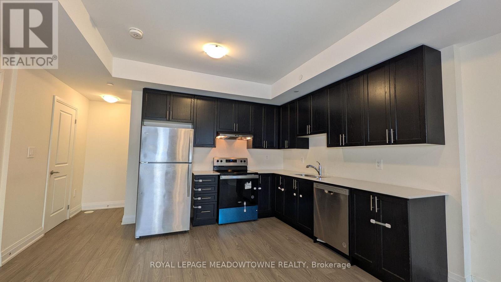 319 - 755 Omega Drive, Pickering, Ontario  L1V 0H1 - Photo 5 - E12701632