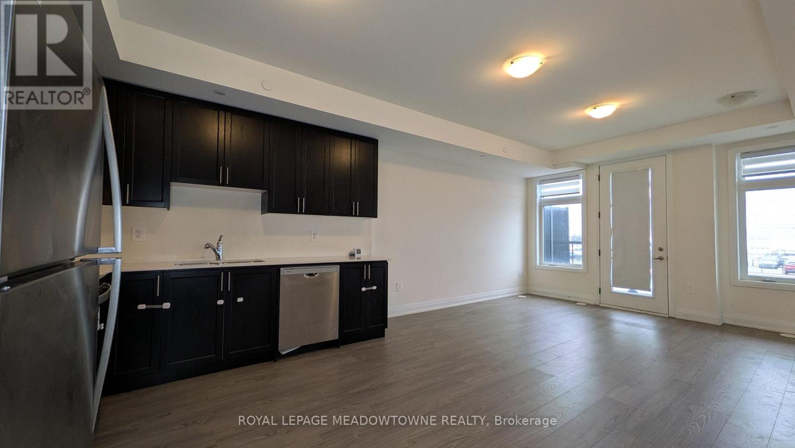 319 - 755 Omega Drive, Pickering, Ontario  L1V 0H1 - Photo 6 - E12701632