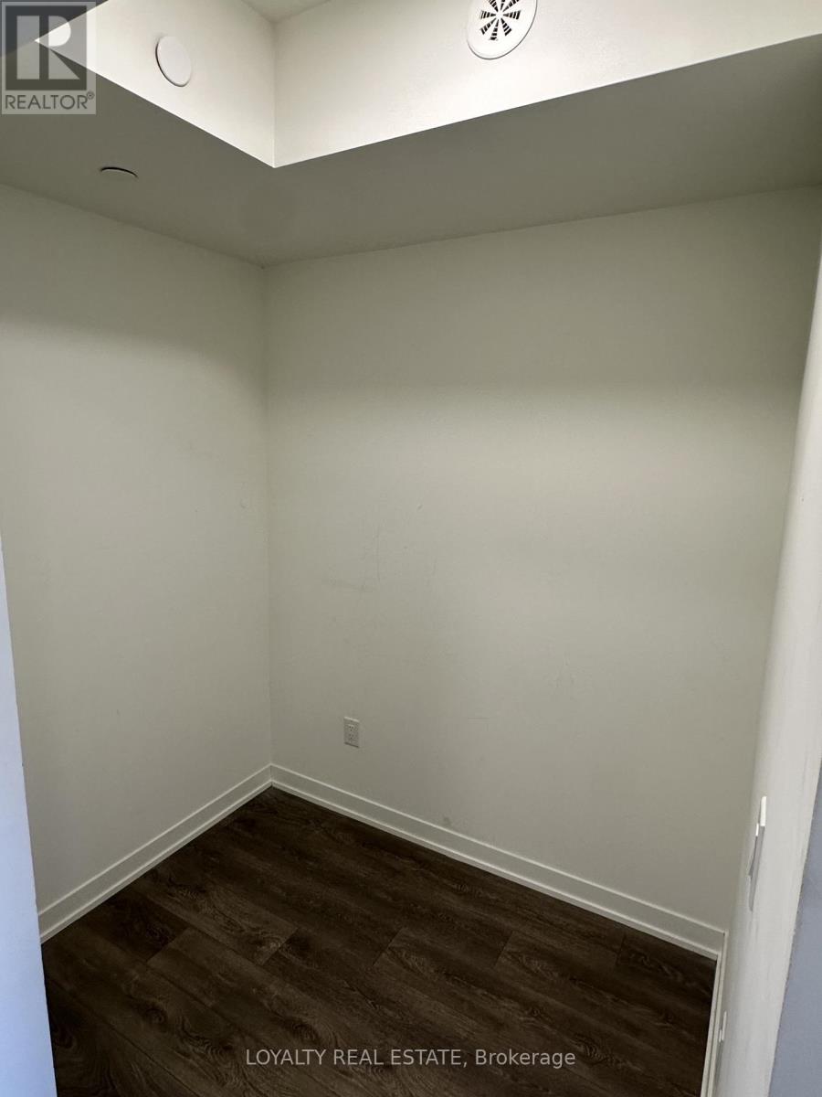 614 - 165 Canon Jackson Drive, Toronto, Ontario  M6M 0C4 - Photo 3 - W12907586