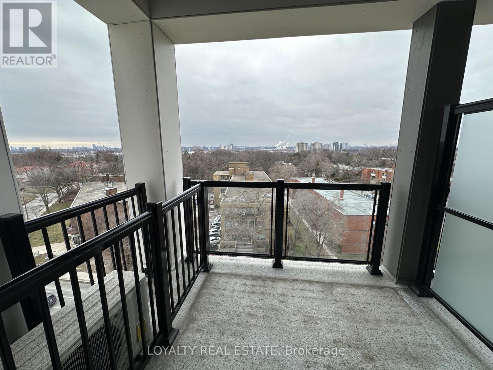 614 - 165 Canon Jackson Drive, Toronto, Ontario  M6M 0C4 - Photo 5 - W12907586