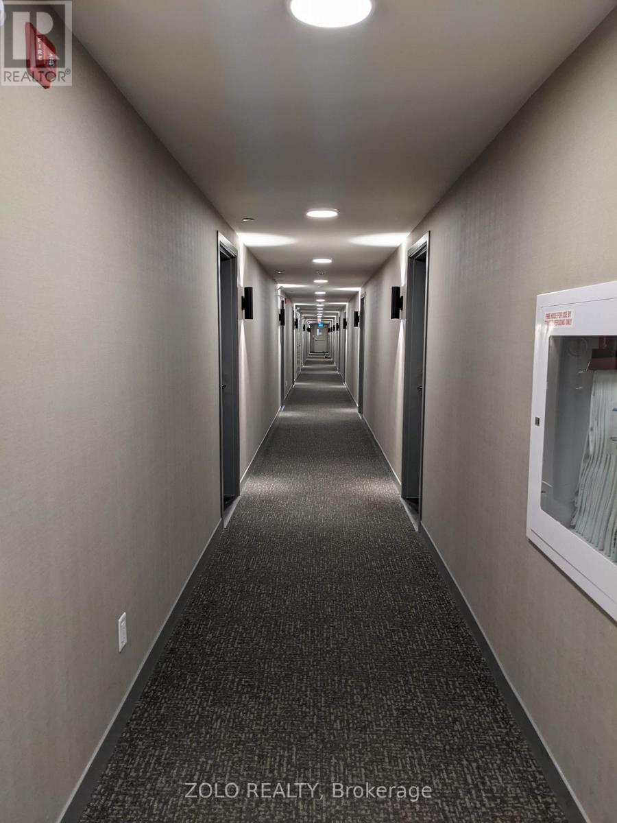 13 - 58 Sky Harbour Drive, Brampton, Ontario L6Y 6J1 - Photo 1 - W12907598