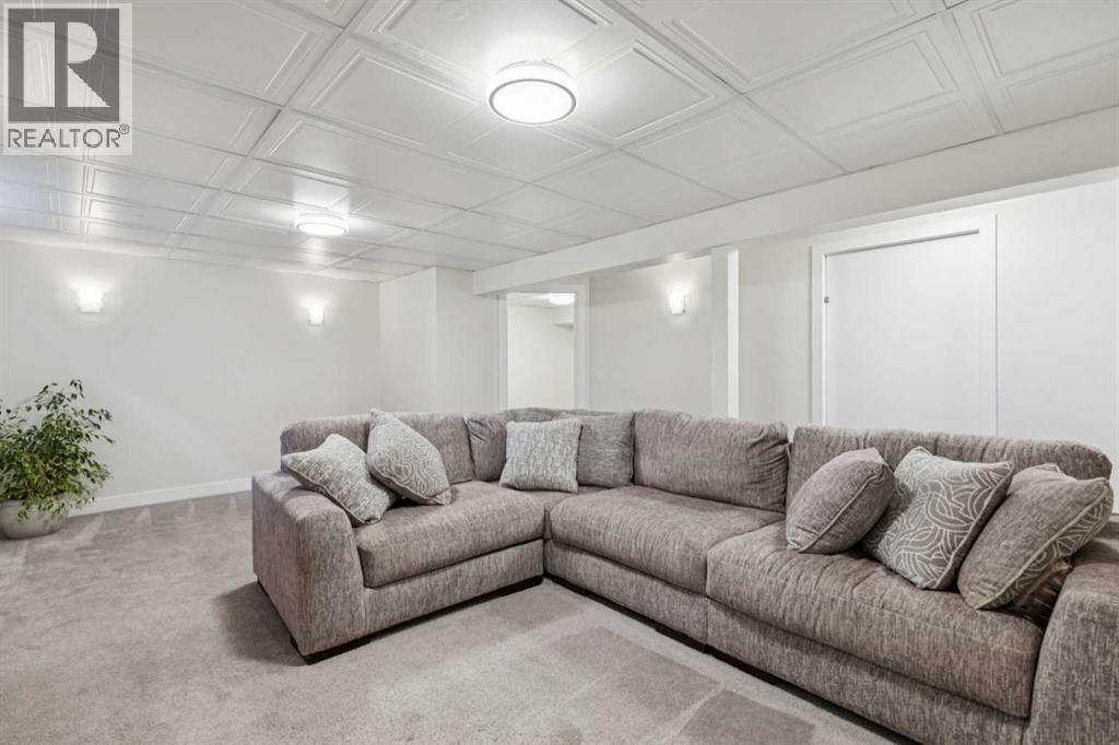 44 Shawcliffe Bay SW, Calgary, Alberta  T2Y 1H1 - Photo 31 - A2293815