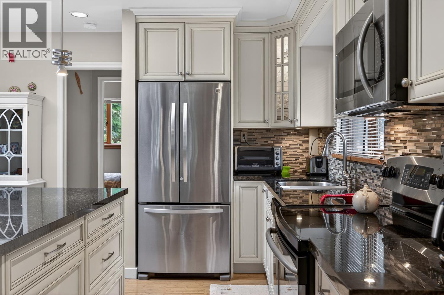 1309 Oceanview Road, Bowen Island, British Columbia  V0N 1G1 - Photo 9 - R3094161