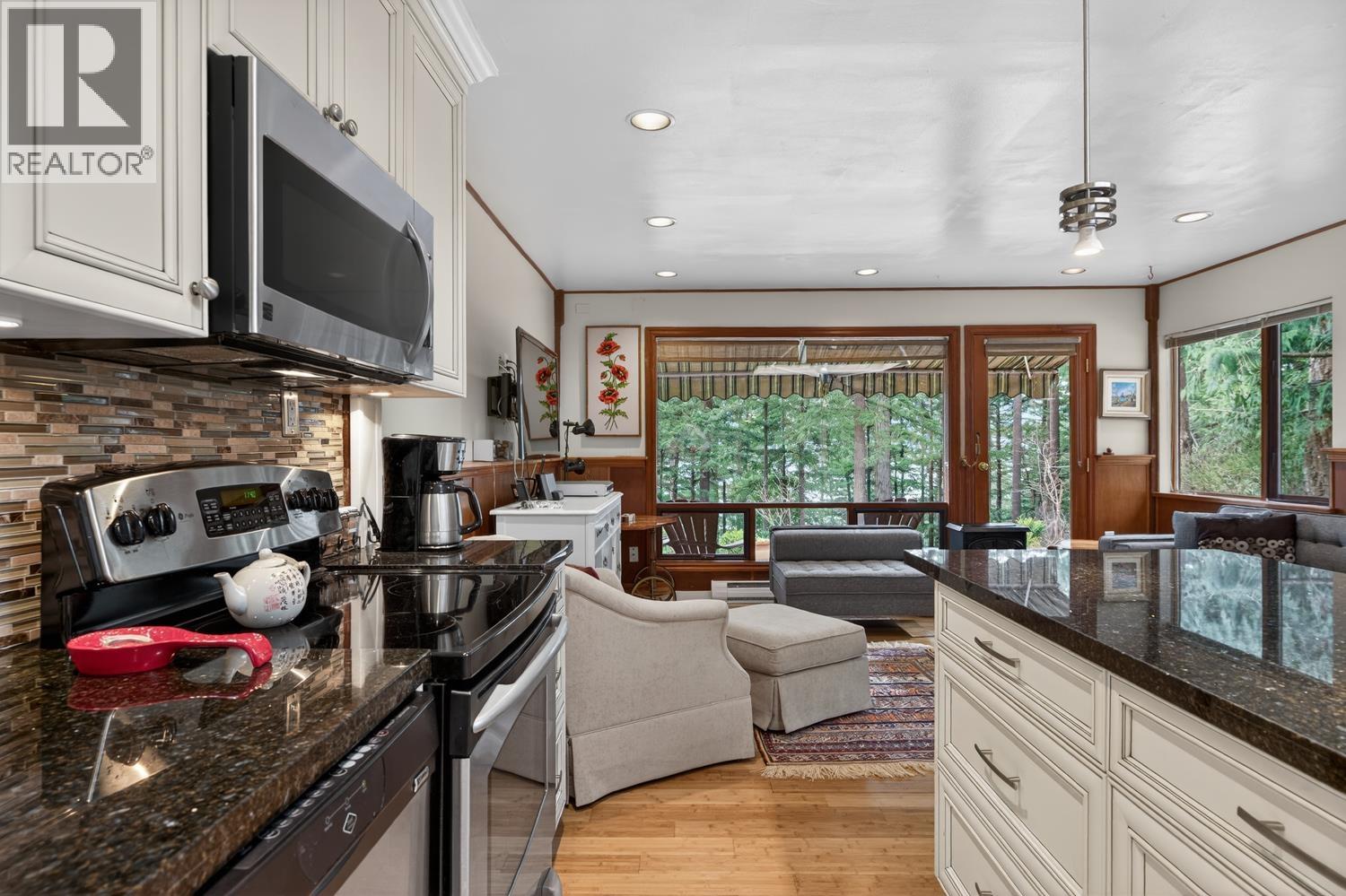 1309 Oceanview Road, Bowen Island, British Columbia  V0N 1G1 - Photo 10 - R3094161