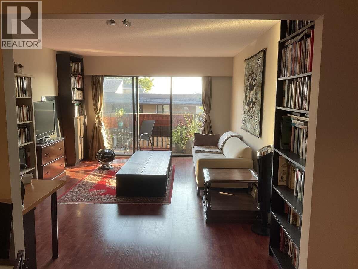 203 211 W 3rd Street, North Vancouver, British Columbia  V7M 1E9 - Photo 5 - R3102173