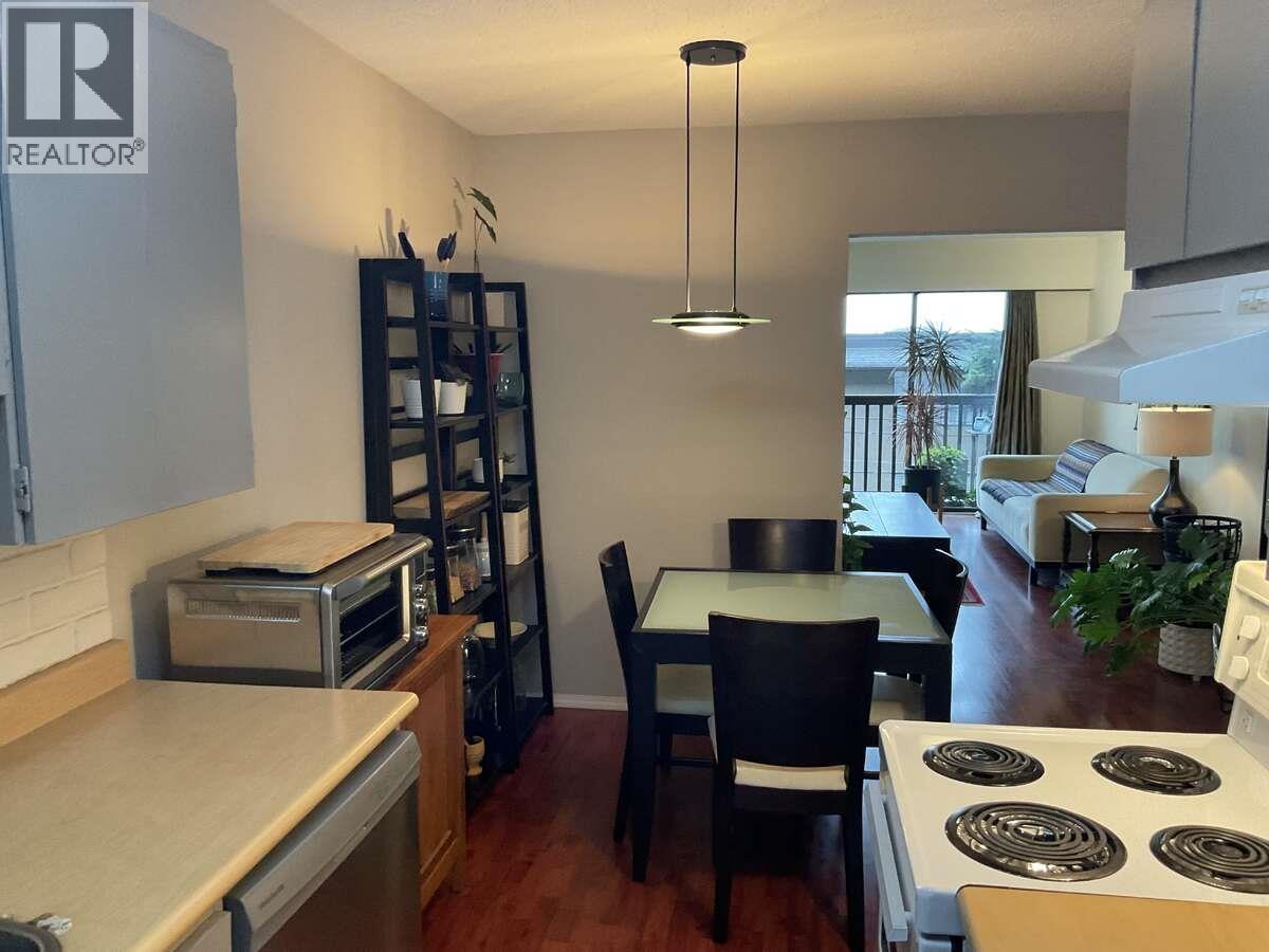 203 211 W 3rd Street, North Vancouver, British Columbia  V7M 1E9 - Photo 8 - R3102173