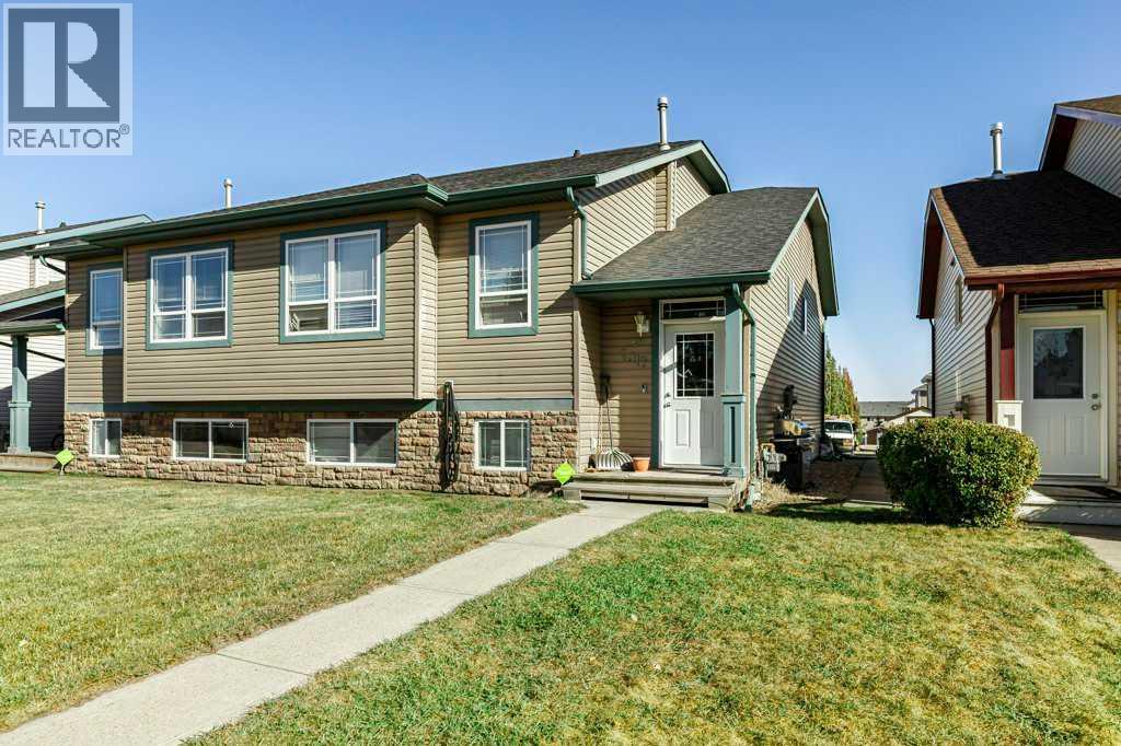 7017 Deer Street, Lacombe, Alberta