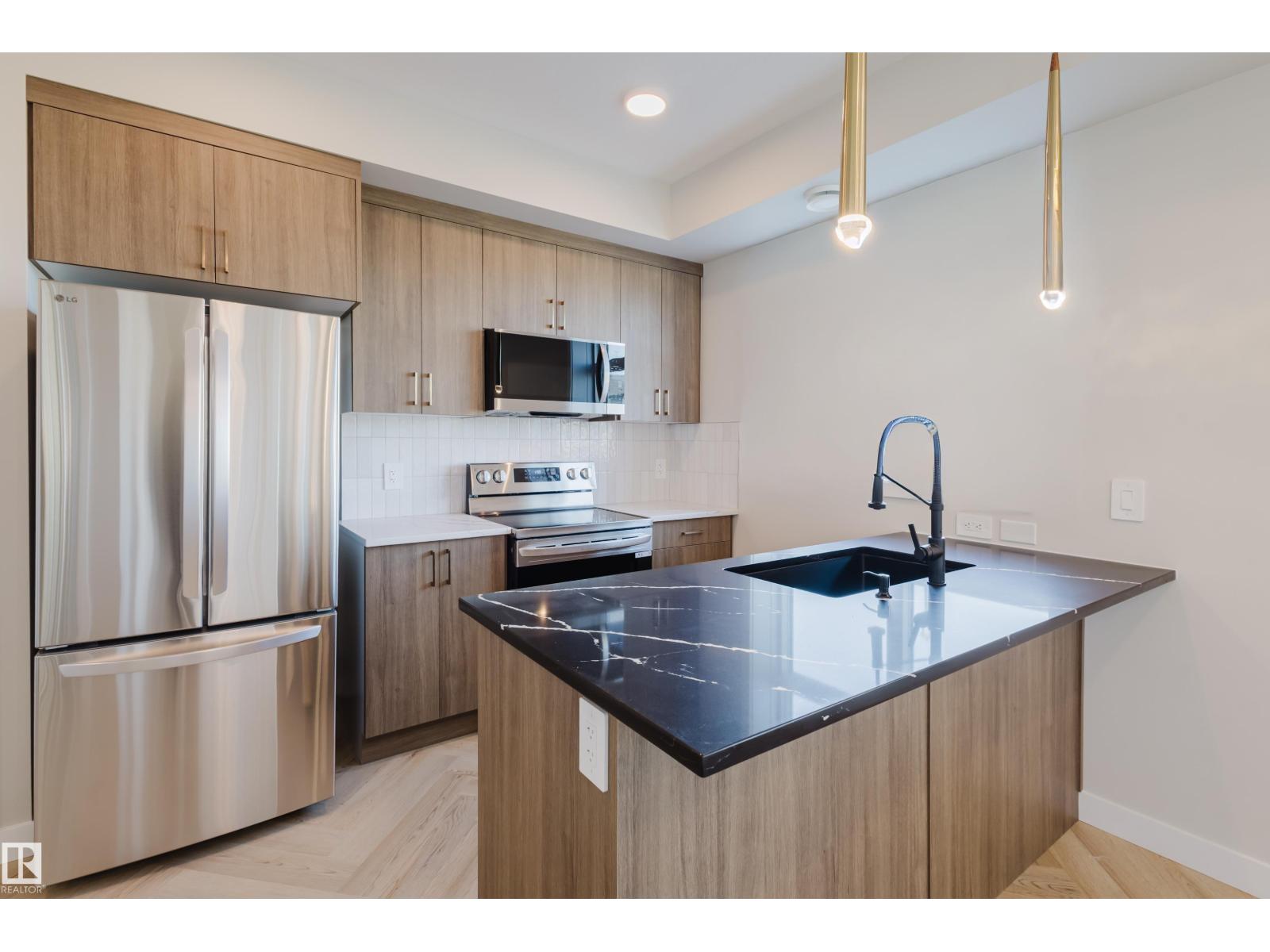 #42 16231 19 AV SW, edmonton, Alberta