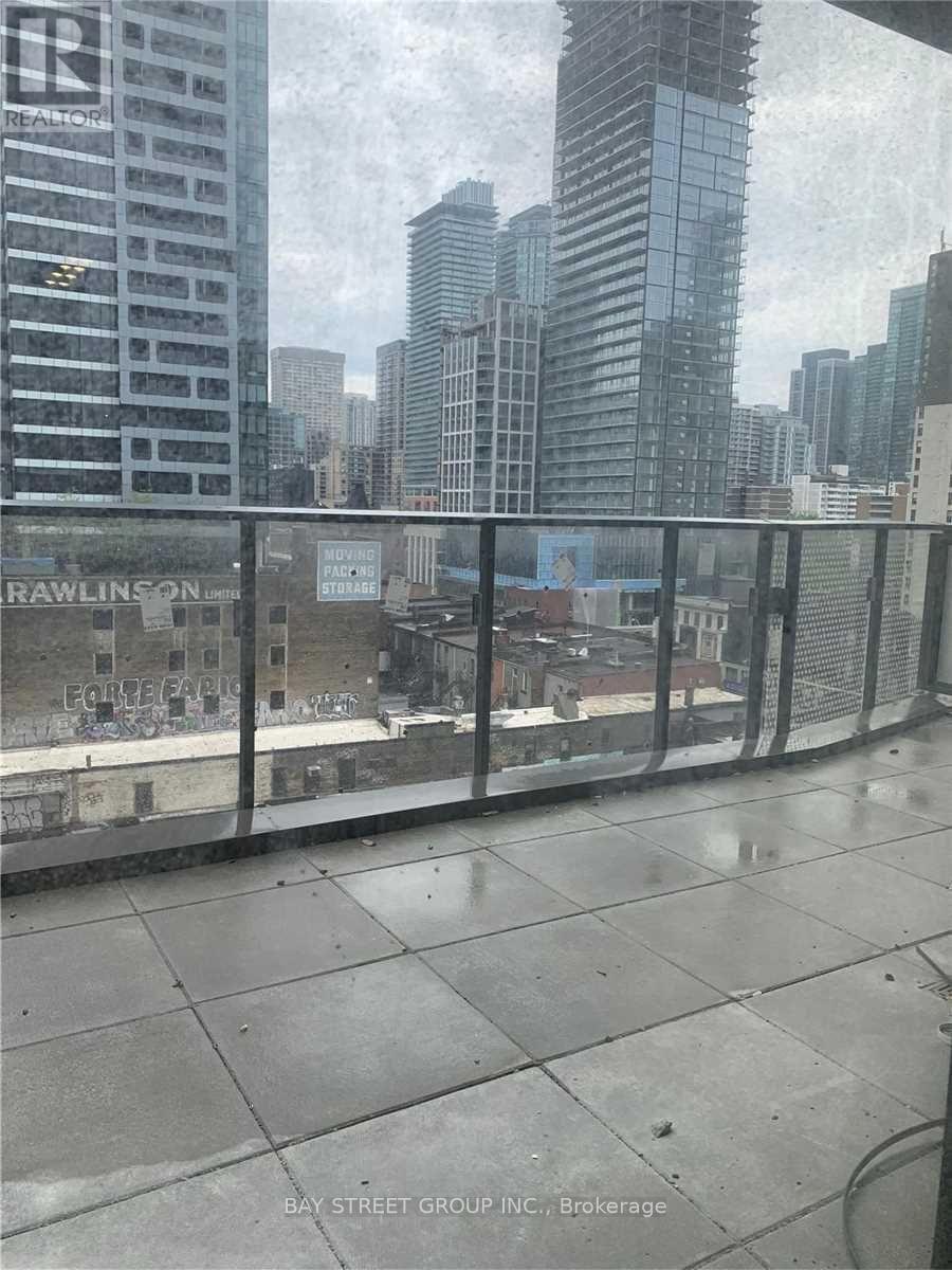 614 - 11 Wellesley Street W, Toronto, Ontario  M4Y 1E8 - Photo 10 - C12907618