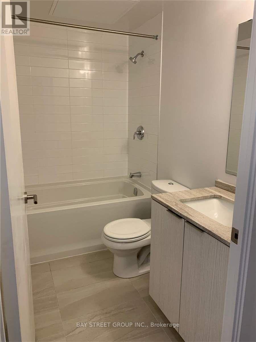 614 - 11 Wellesley Street W, Toronto, Ontario  M4Y 1E8 - Photo 12 - C12907618