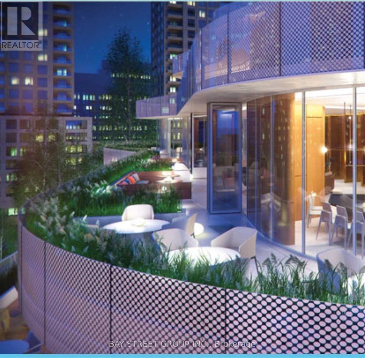 614 - 11 Wellesley Street W, Toronto, Ontario  M4Y 1E8 - Photo 2 - C12907618