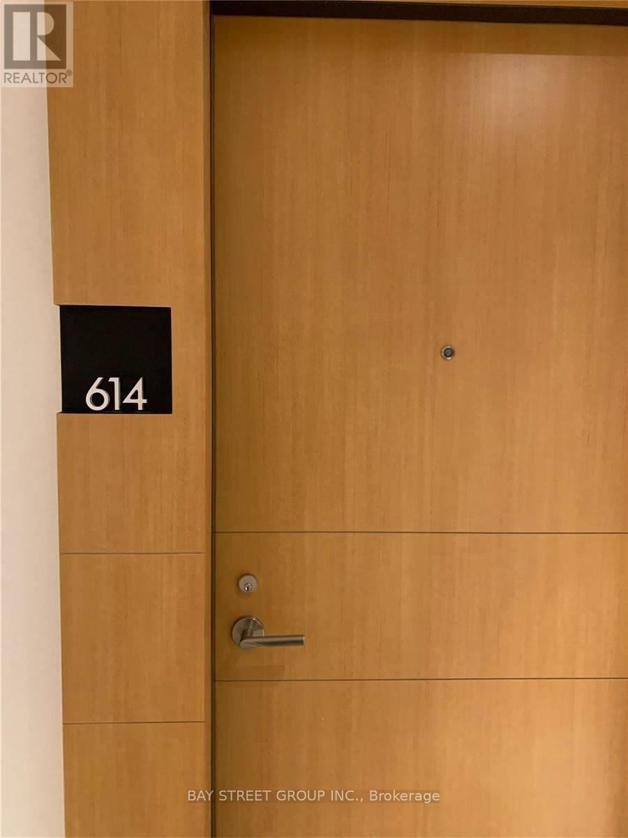 614 - 11 Wellesley Street W, Toronto, Ontario  M4Y 1E8 - Photo 4 - C12907618