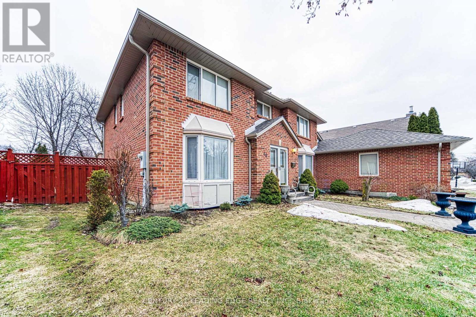 49 Kerrigan Crescent, Markham, Ontario  L3R 7T6 - Photo 2 - N12907616