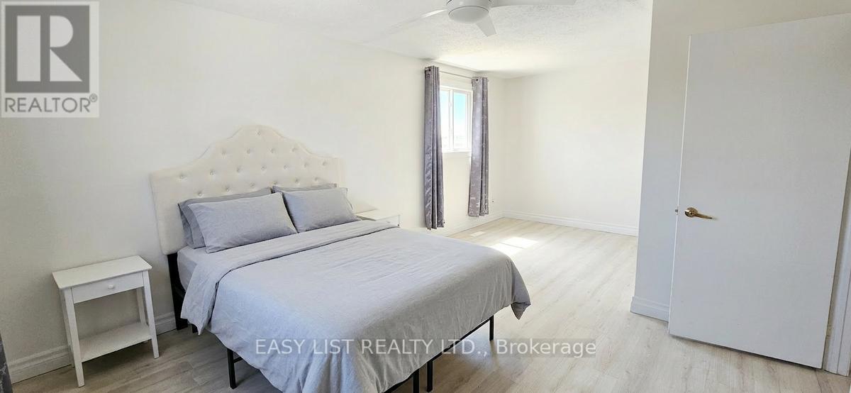 1320 Odessa Crescent, Oakville, Ontario  L6H 1R8 - Photo 15 - W12907610