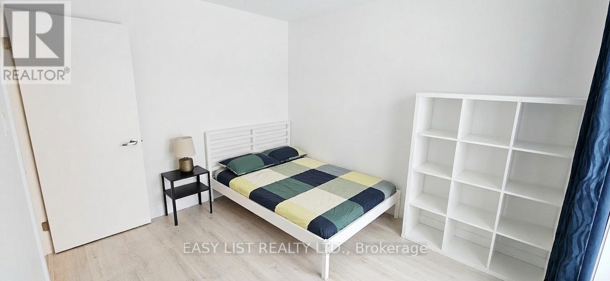 1320 Odessa Crescent, Oakville, Ontario  L6H 1R8 - Photo 16 - W12907610