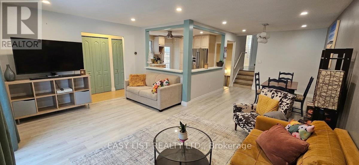 1320 Odessa Crescent, Oakville, Ontario  L6H 1R8 - Photo 6 - W12907610