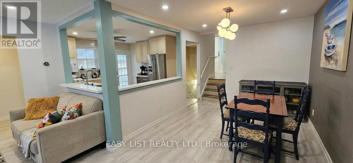 1320 Odessa Crescent, Oakville, Ontario  L6H 1R8 - Photo 7 - W12907610