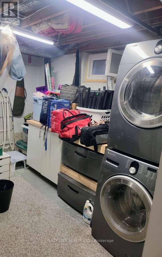 6697 Huggins Street, Niagara Falls, Ontario  L2J 1H8 - Photo 2 - X12907626