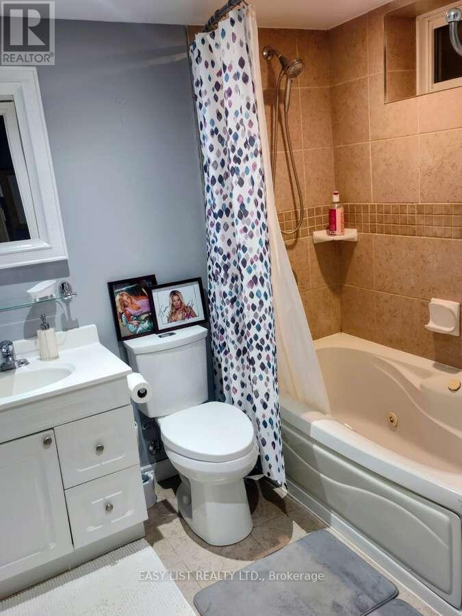 6697 Huggins Street, Niagara Falls, Ontario  L2J 1H8 - Photo 3 - X12907626