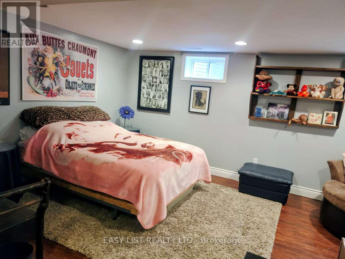 6697 Huggins Street, Niagara Falls, Ontario  L2J 1H8 - Photo 7 - X12907626