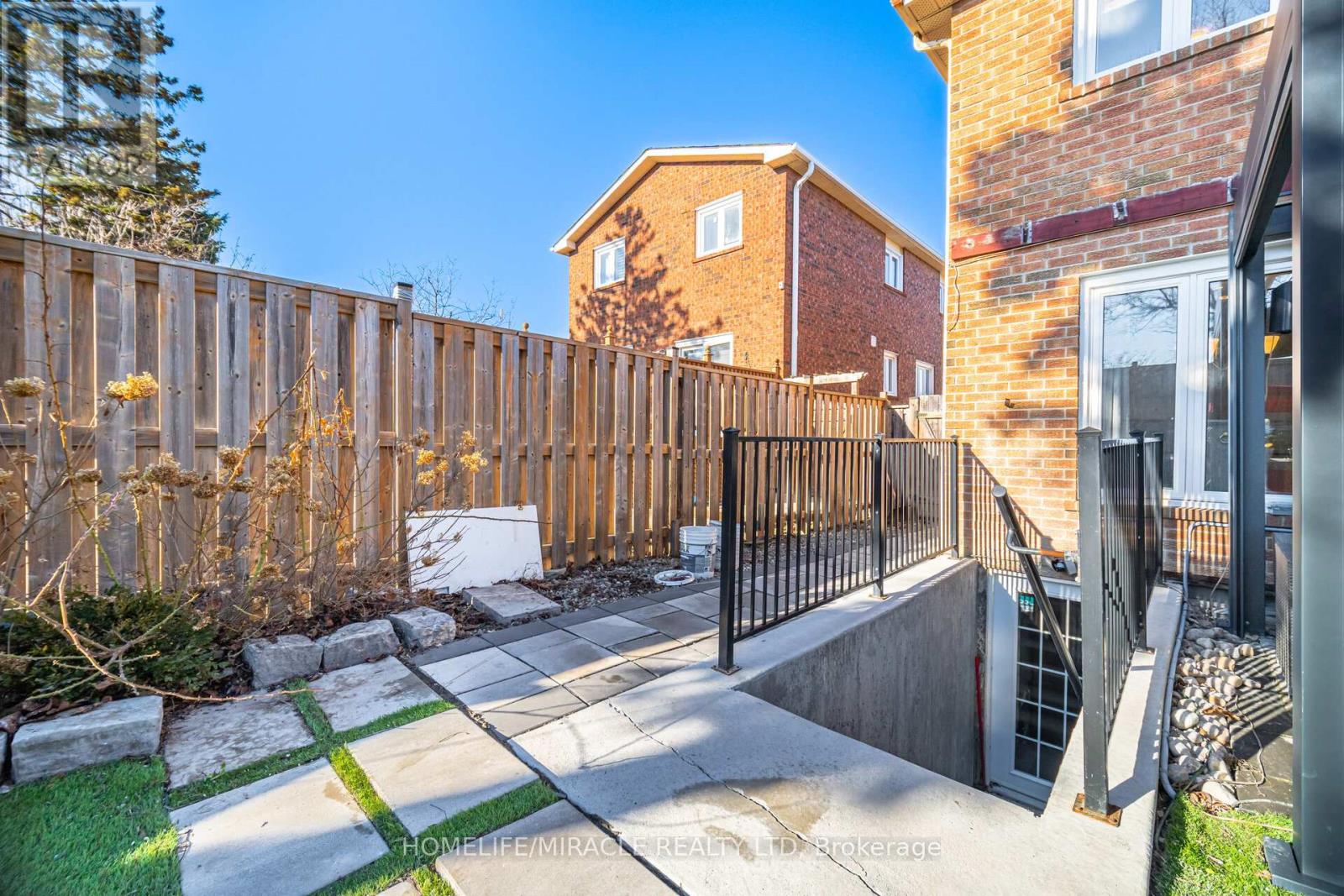 60 Trewartha Crescent, Brampton, Ontario  L6Z 1X4 - Photo 48 - W12874650
