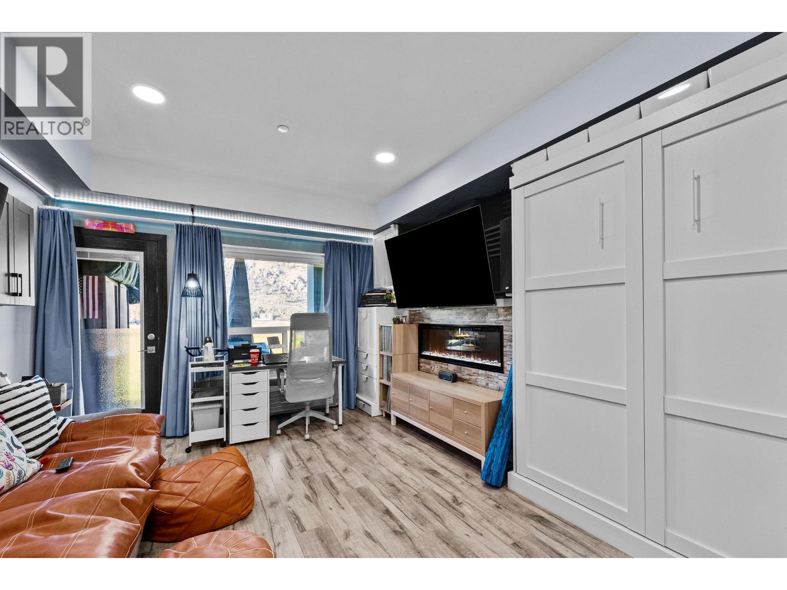 651 Dunes Drive Unit# 207, Kamloops, British Columbia  V2B 0K2 - Photo 2 - 10371747