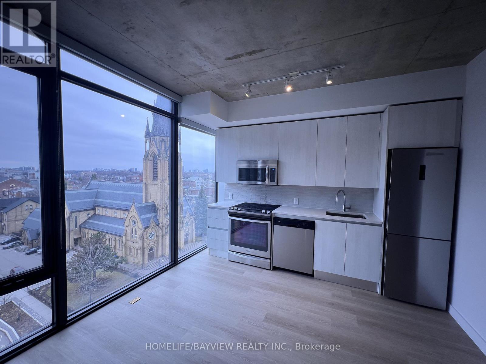 707 - 111 Bathurst Street, Toronto, Ontario  M5V 2R1 - Photo 2 - C12907632