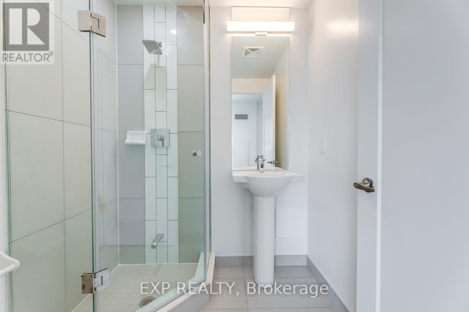 824 Se - 60 Princess Street, Toronto, Ontario  M5A 2C7 - Photo 21 - C12907634