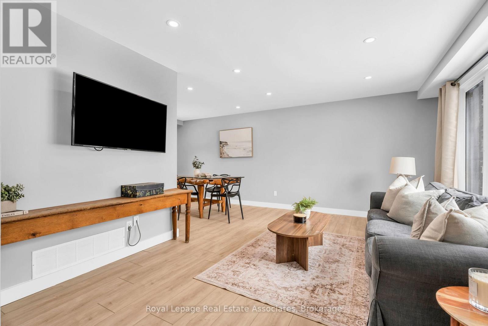 112 Susan Street, Shelburne, Ontario  L9V 2W7 - Photo 4 - X12805610