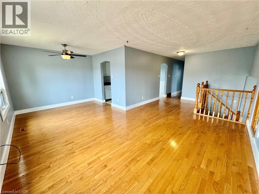 123 Toynbee Crescent, Kitchener, Ontario N2N 1R8 - Photo 3 - 40814003