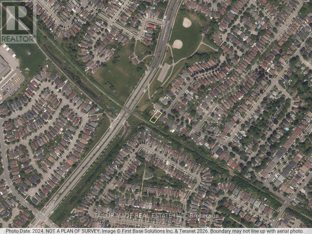 79 Moore Street, Brampton, Ontario L6X 1V2 - Photo 3 - W12907636