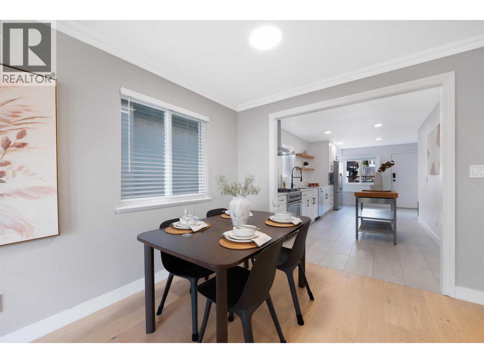 65 Ellesmere Avenue, Burnaby, British Columbia V5B 3S5 - Photo 4 - R3091116