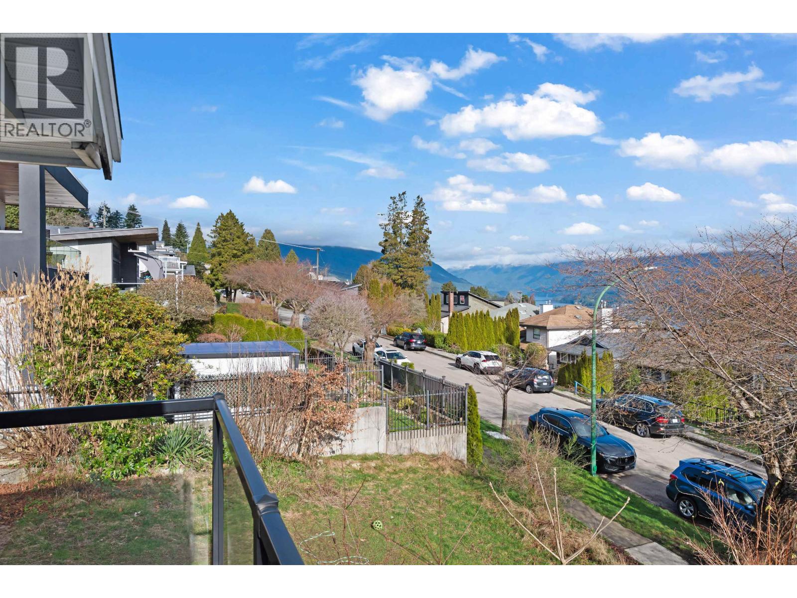 65 Ellesmere Avenue, Burnaby, British Columbia V5B 3S5 - Photo 9 - R3091116