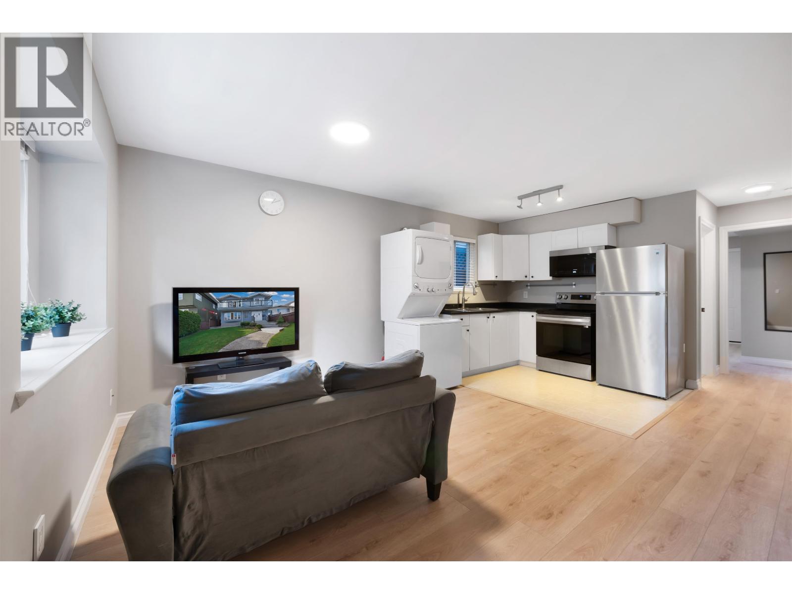 65 Ellesmere Avenue, Burnaby, British Columbia V5B 3S5 - Photo 24 - R3091116