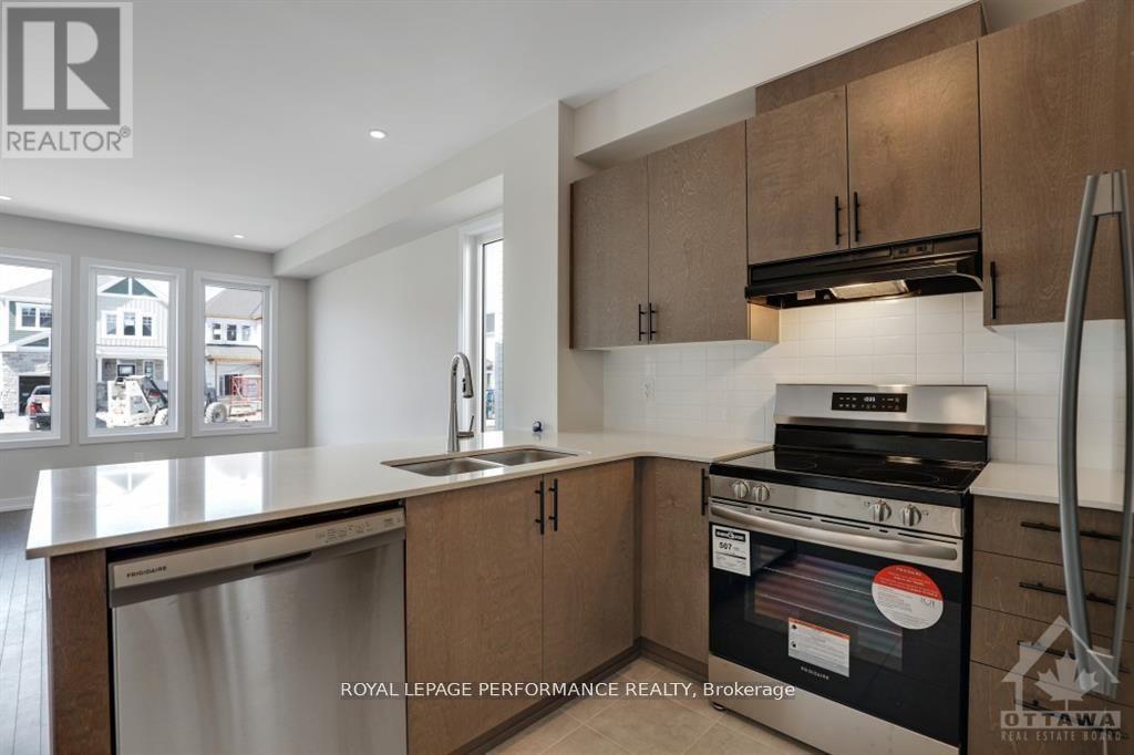 522 Oldenburg Avenue, Ottawa, Ontario  K0A 2Z0 - Photo 14 - X12907644