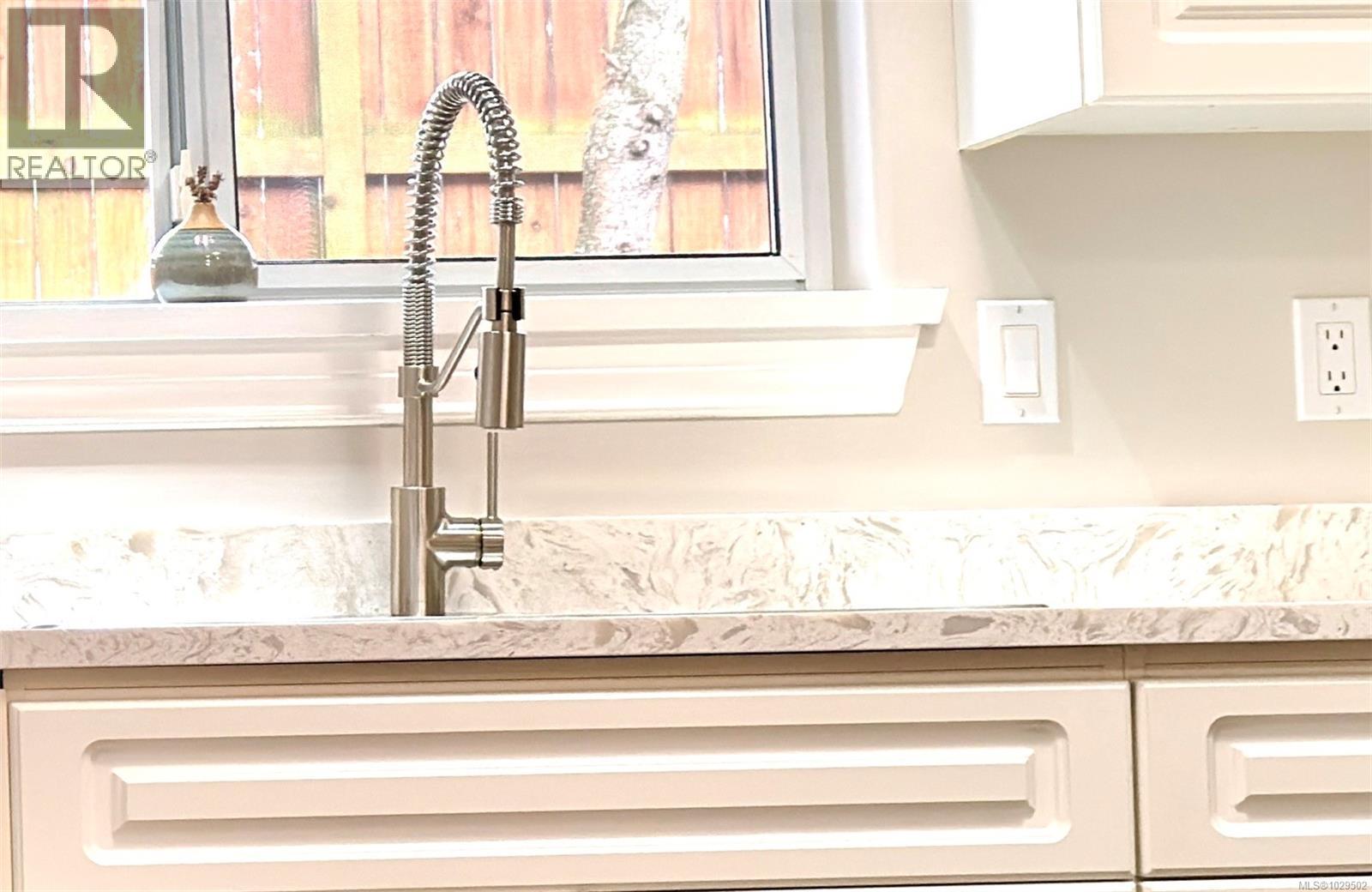 9 290 Corfield St S, Parksville, British Columbia  V9P 2G4 - Photo 9 - 1029502