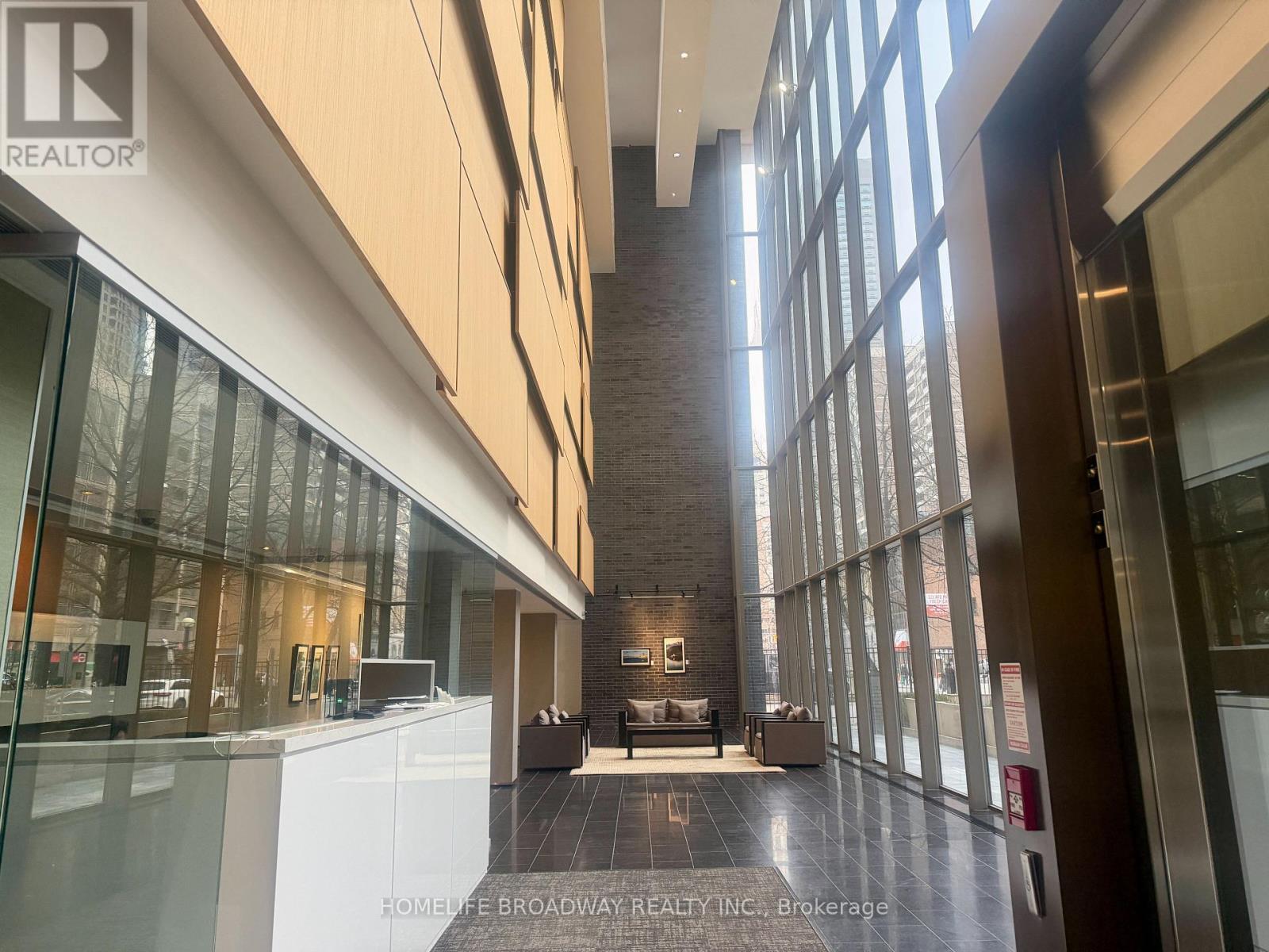 4406 - 33 Charles Street E, Toronto, Ontario  M4Y 0A2 - Photo 2 - C12907650