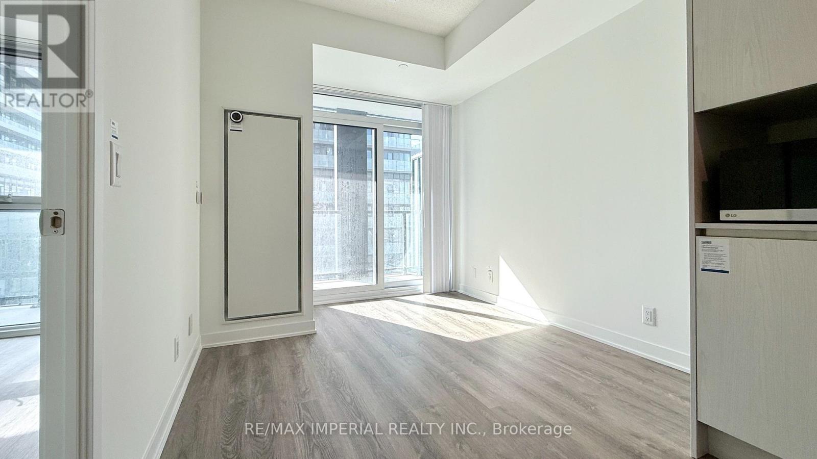 2107 - 180 Front Street, Toronto, Ontario  M5A 0K9 - Photo 17 - C12859832